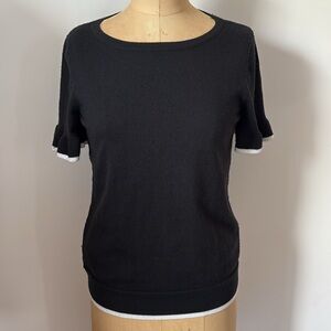 Cable & Guage Black Short Sleeve Top with White Trim S